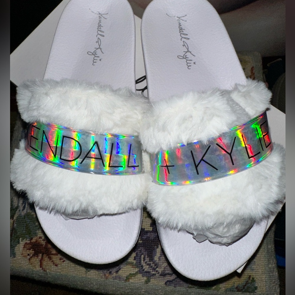 Kendall&Kylie Fur Slides - Picture 1 of 7